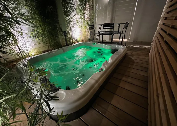 Villa Mariska Et Son Spa, Avec Balcon